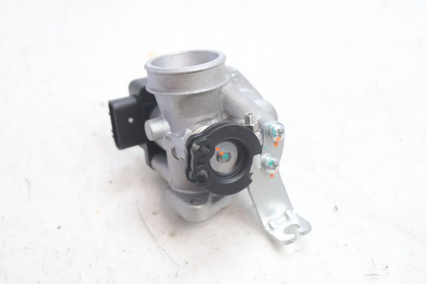 photo de EINSPRITZANLAGE JM MOTORS R-MAX TECH 50 (2024 - 2026) - Details der Befestigungspunkte