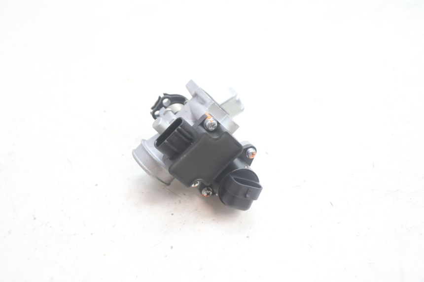 photo de EINSPRITZANLAGE JM MOTORS R-MAX TECH 50 (2024 - 2026) - Oberflächenzustand und Material