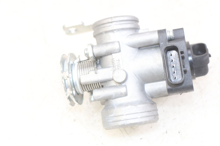 photo de EINSPRITZANLAGE TNT MOTOR ROMA 10' 4T 50 (2019 - 2022) - Oberflächenzustand und Material