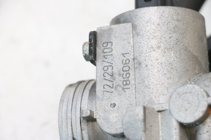 photo de EINSPRITZANLAGE PEUGEOT SATELIS COMPRESSOR K15 125 (2006 - 2009) - Technische Nahaufnahme