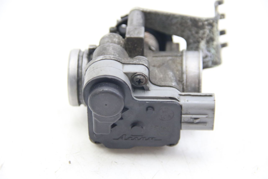 photo de EINSPRITZUNG SUZUKI SIXTEEN 125 (2008 - 2010) - Alternative Perspektive