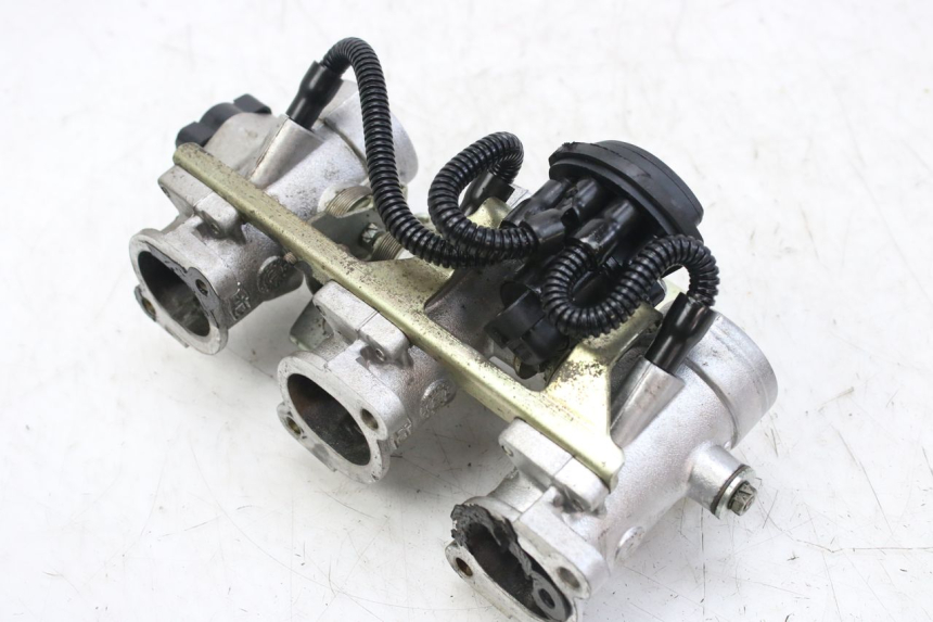 photo de INJEKTION TRIUMPH SPRINT ST 955 (1999 - 2001) - Weitere Ansicht des Artikels