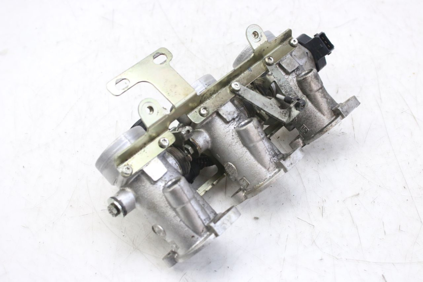 photo de INJEKTION TRIUMPH SPRINT ST 955 (1999 - 2001) - Details der Befestigungspunkte