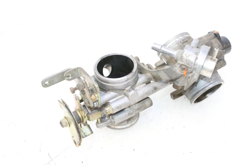 photo de EINSPRITZANLAGE DUCATI SS IE DS CARENEE 1000 (2002 - 2006) - Details der Befestigungspunkte