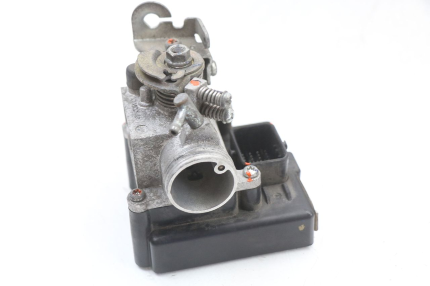 photo de EINSPRITZANLAGE KYMCO SUPER 8 4T 50 (2021 - 2024) - Technische Nahaufnahme