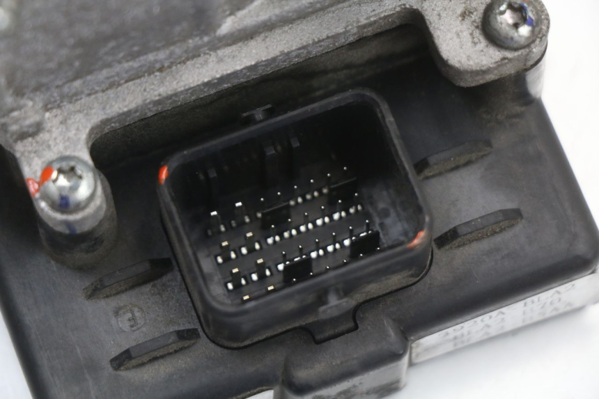 photo de EINSPRITZANLAGE KYMCO SUPER 8 4T 50 (2021 - 2024) - Oberflächenzustand und Material