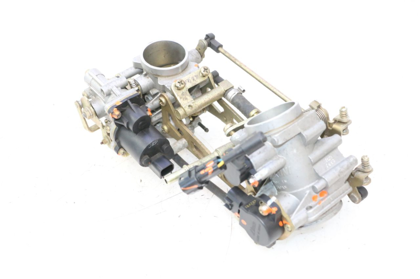 photo de EINSPRITZANLAGE SUZUKI SV S 650 (2003 - 2009) - Oberflächenzustand und Material