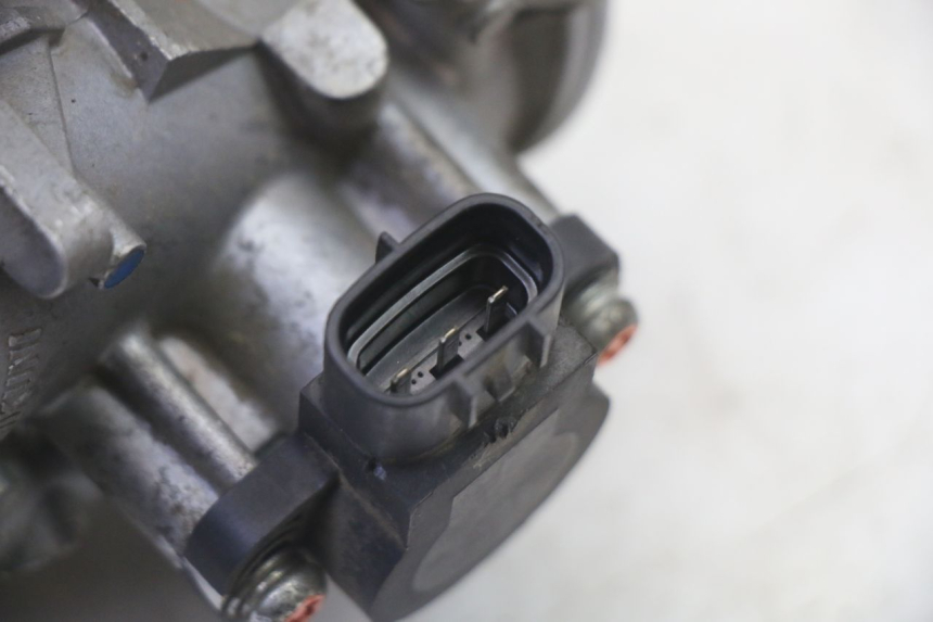 photo de INJEKTION YAMAHA TDM ABS 900 (2002 - 2014) - Details der Befestigungspunkte