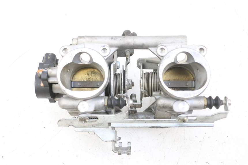 photo de EINSPRITZANLAGE YAMAHA TDM ABS 900 (2002 - 2014) - Zoom auf Komponenten