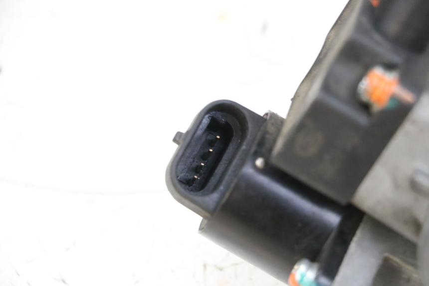 photo de EINSPRITZANLAGE NECO TEMPO 4T 50 (2022 - 2026) - Details der Befestigungspunkte