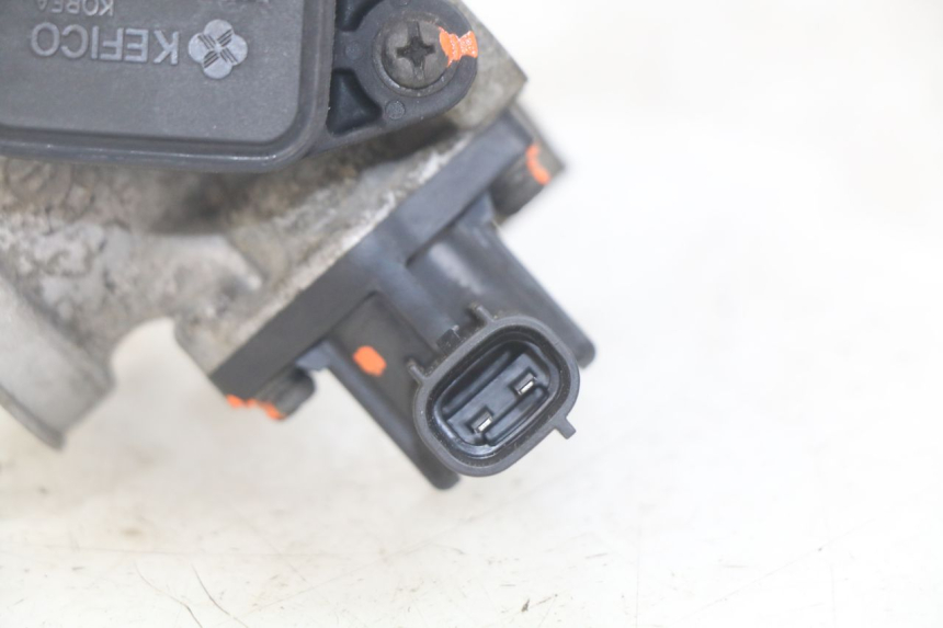 photo de EINSPRITZUNG DAELIM VJ ROADWIN FI 125 (2008 - 2017) - Details der Befestigungspunkte