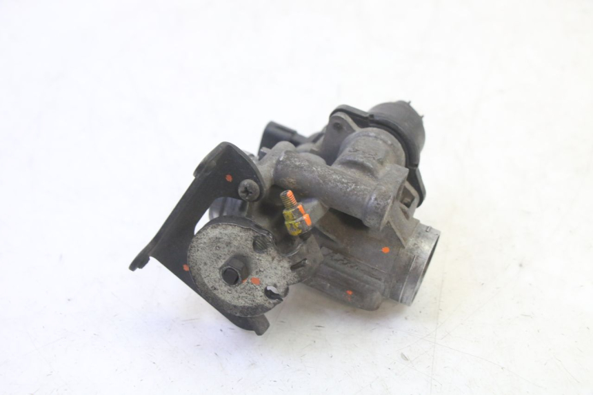 photo de INJEKTION YAMAHA X-MAX XMAX 125 (2010 - 2013) - Details der Befestigungspunkte