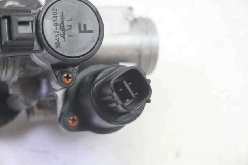 photo de INJEKTION YAMAHA XMAX X-MAX 125 (2006 - 2009) - Details der Befestigungspunkte