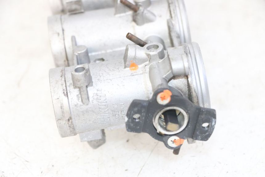 photo de EINSPRITZANLAGE YAMAHA XJ6 ABS 600 (2008 - 2016) - Detailansicht des Bauteils