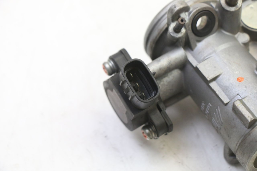 photo de EINSPRITZANLAGE YAMAHA XJ6 ABS 600 (2008 - 2016) - Technische Nahaufnahme