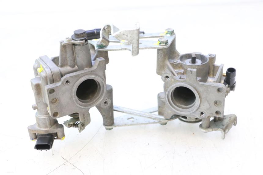 photo de EINSPRITZANLAGE HONDA XLV VARADERO 125 (2007 - 2012) - Details der Befestigungspunkte