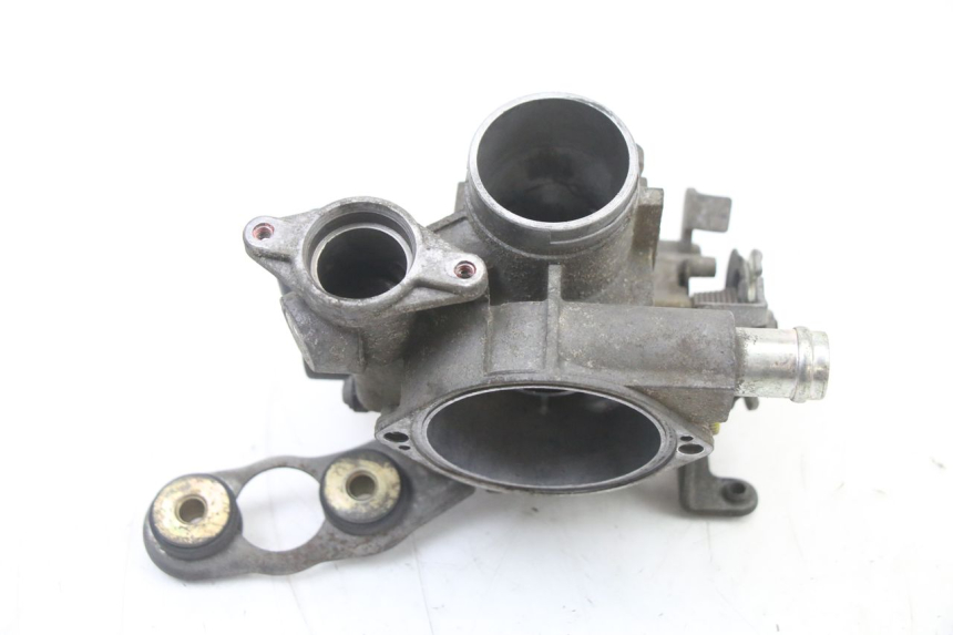 photo de EINSPRITZANLAGE YAMAHA X-MAX XMAX ABS 250 (2010 - 2014) - Details der Befestigungspunkte