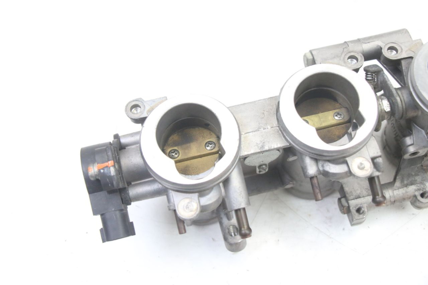 photo de EINSPRITZANLAGE YAMAHA XJ6 600 (2008 - 2016) - Detailansicht des Bauteils