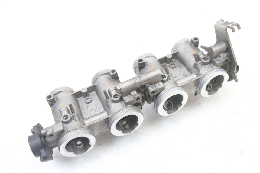 photo de EINSPRITZANLAGE YAMAHA XJ6 600 (2008 - 2016) - Technische Nahaufnahme