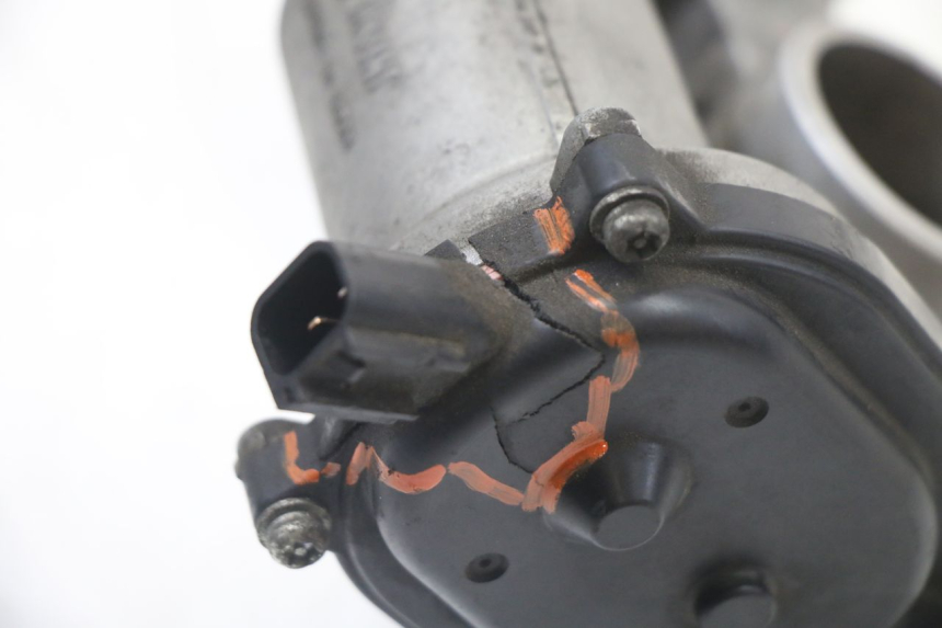 photo de EINSPRITZANLAGE YAMAHA YP T-MAX TMAX 530 (2017 - 2020) - Details der Befestigungspunkte