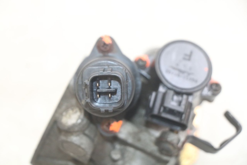 photo de EINSPRITZUNG YAMAHA YP MAJESTY 400 (2004 - 2008) - Weitere Ansicht des Artikels