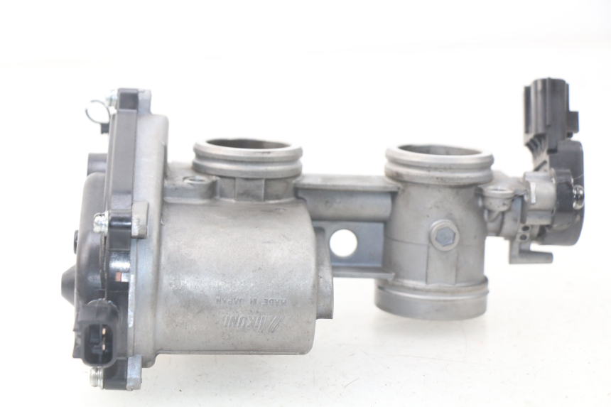 photo de EINSPRITZANLAGE YAMAHA YP T-MAX TMAX 530 (2017 - 2020) - Details der Befestigungspunkte