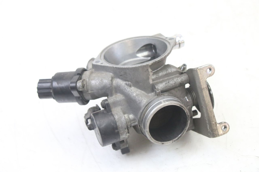 photo de EINSPRITZANLAGE YAMAHA YP X-MAX XMAX 400 (2014 - 2017) - Details der Befestigungspunkte