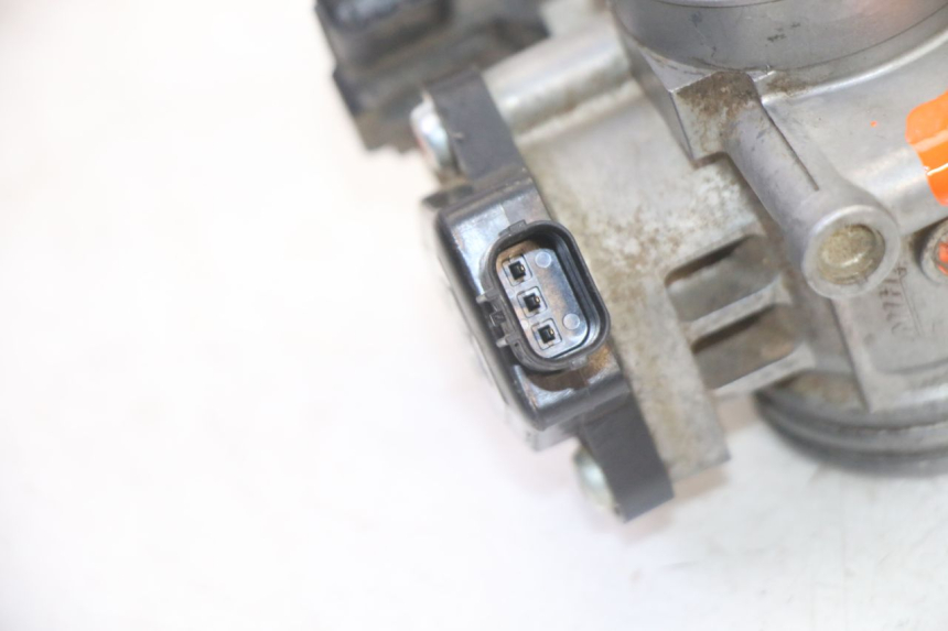 photo de EINSPRITZANLAGE YAMAHA YZ-F YZF 250 (2014 - 2018) - Zoom auf Gebrauchszustand