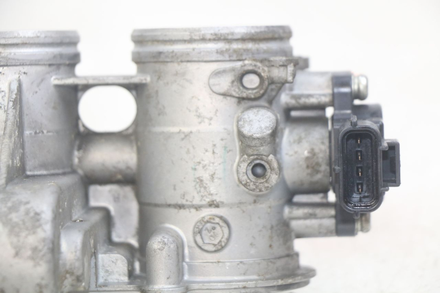 photo de INJECTION YAMAHA YZF R1 1000 (2007 - 2008) - Oberflächenzustand und Material