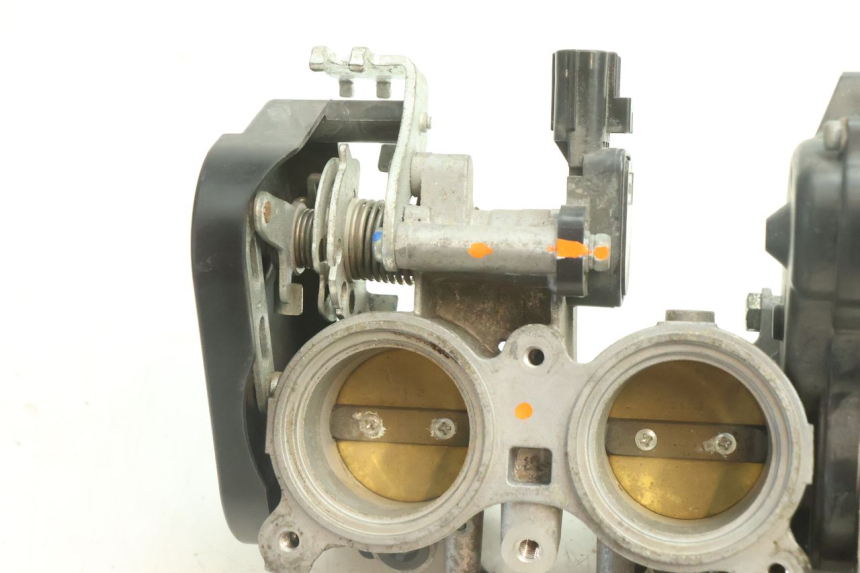 photo de EINSPRITZANLAGE YAMAHA YZF R6 600 (2008 - 2009) - Detailansicht des Bauteils