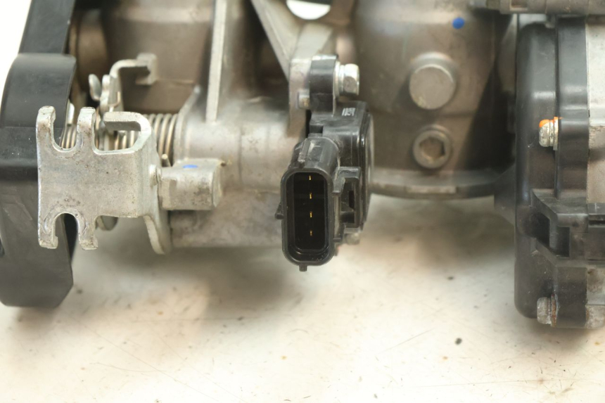 photo de EINSPRITZANLAGE YAMAHA YZF R6 600 (2008 - 2009) - Technische Nahaufnahme