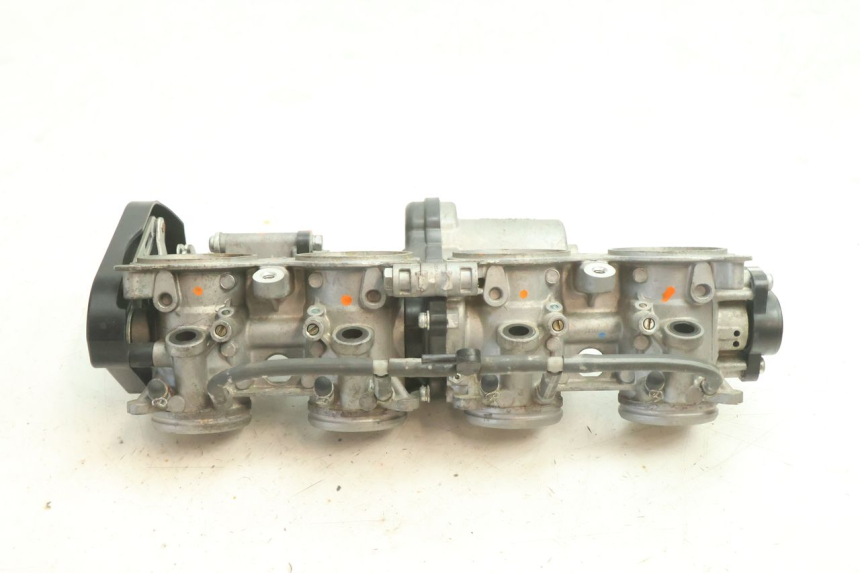 photo de EINSPRITZANLAGE YAMAHA YZF R6 600 (2008 - 2009) - Details der Befestigungspunkte