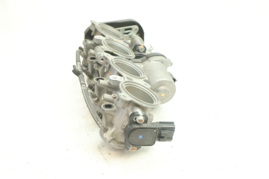 photo de EINSPRITZANLAGE YAMAHA YZF R6 600 (2008 - 2009) - Kennzeichnungen und Originalreferenzen