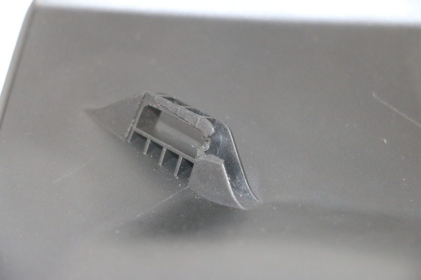 photo de KANZEL INNENVERKLEIDUNG RECHTS HONDA NTV DEAUVILLE ABS 700 (2007 - 2016) - Zoom auf Gebrauchszustand