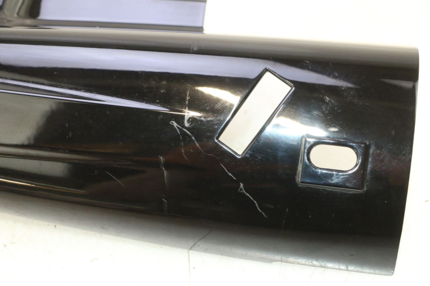 photo de KANZEL INNENVERKLEIDUNG RECHTS HARLEY DAVIDSON ROAD GLIDE FLTRXSE 1920 (2018 - 2022) - Oberflächenzustand und Material