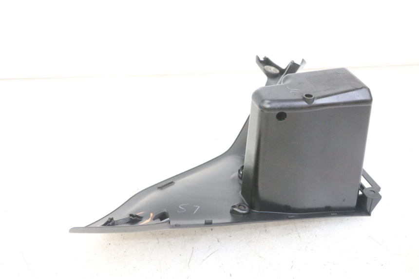 photo de KANZEL INNENVERKLEIDUNG LINKS HONDA NTV DEAUVILLE ABS 700 (2007 - 2016) - Zoom auf Gebrauchszustand