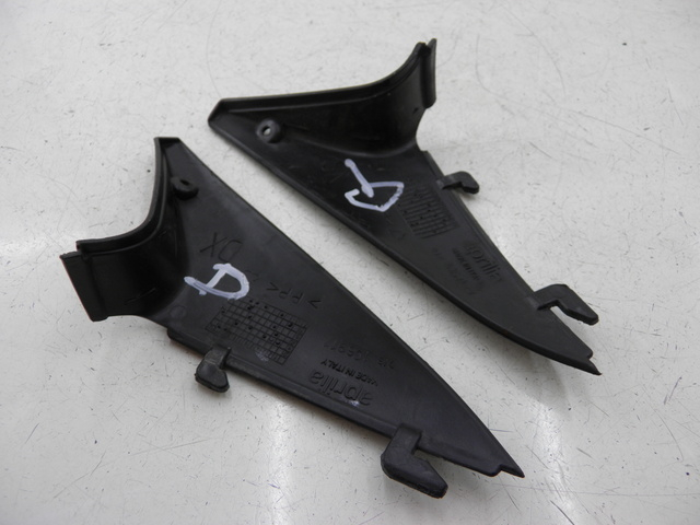 photo de KANZEL INNENVERKLEIDUNG APRILIA ATLANTIC 125 (2003 - 2009) - Detailansicht des Bauteils