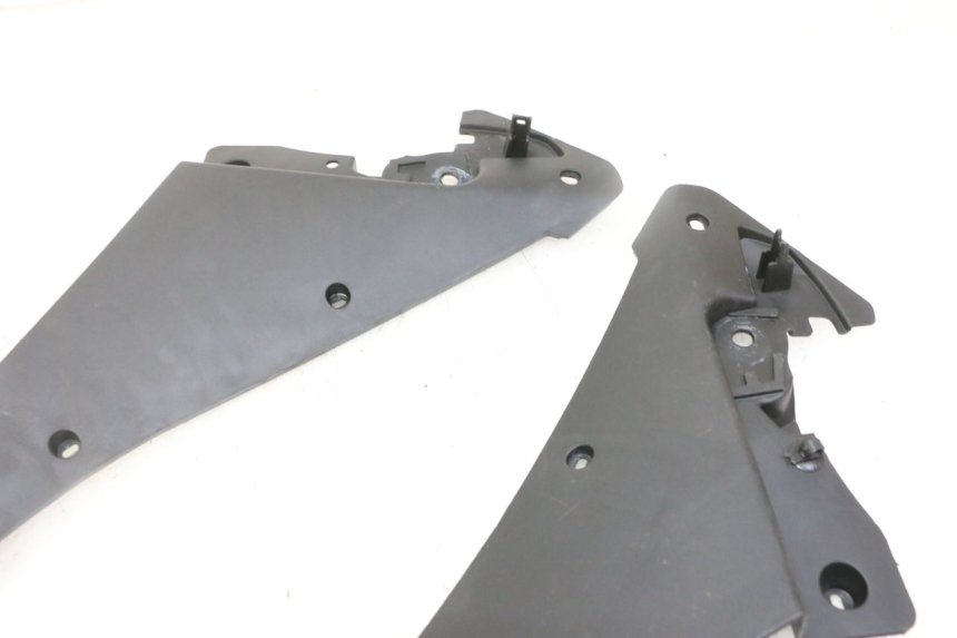 photo de KANZEL INNENVERKLEIDUNG STAHO FH 50 (2018 - 2019) - Details der Befestigungspunkte