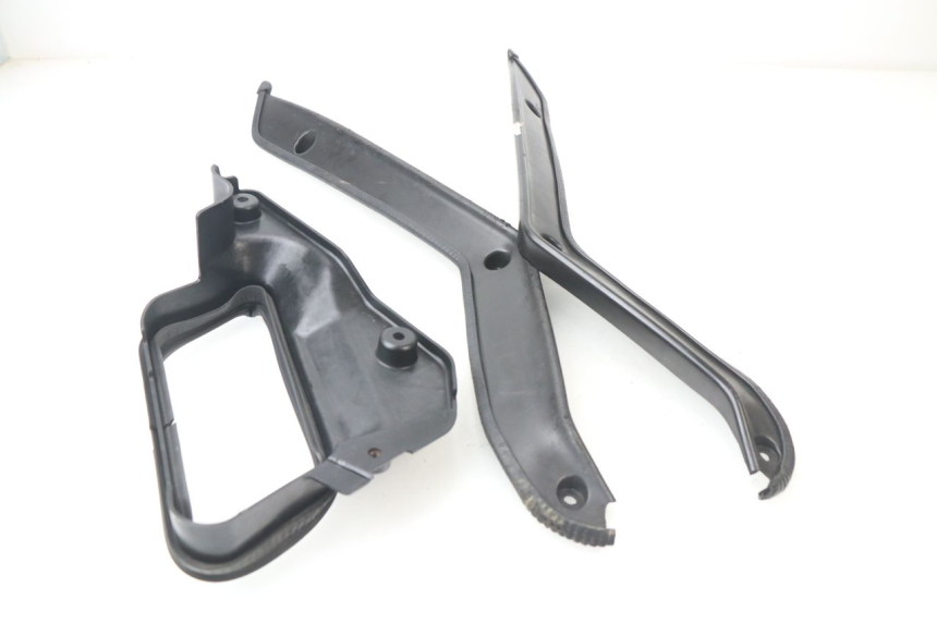 photo de KANZEL INNENVERKLEIDUNG KAWASAKI GTR 1000 (1994 - 2004) - Zoom auf Gebrauchszustand