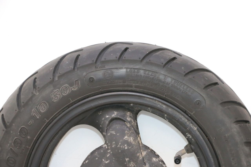 photo de HINTERRADFELGE UND REIFEN KYMCO AGILITY 4T 10" 50 (2005 - 2018) - Hochauflösende Nahaufnahme