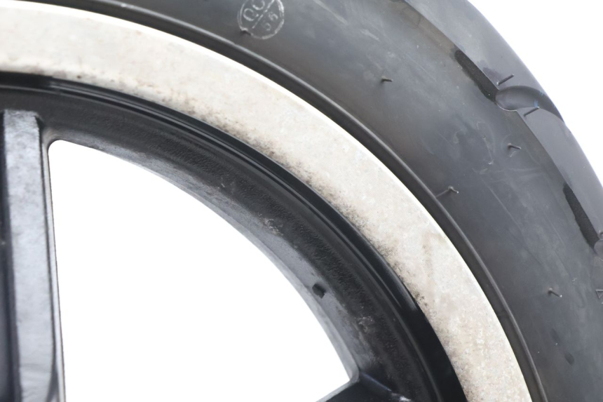 photo de HINTERRADFELGE UND REIFEN KYMCO AGILITY CITY 16P 125 (2015 - 2024) - Oberflächenzustand und Material