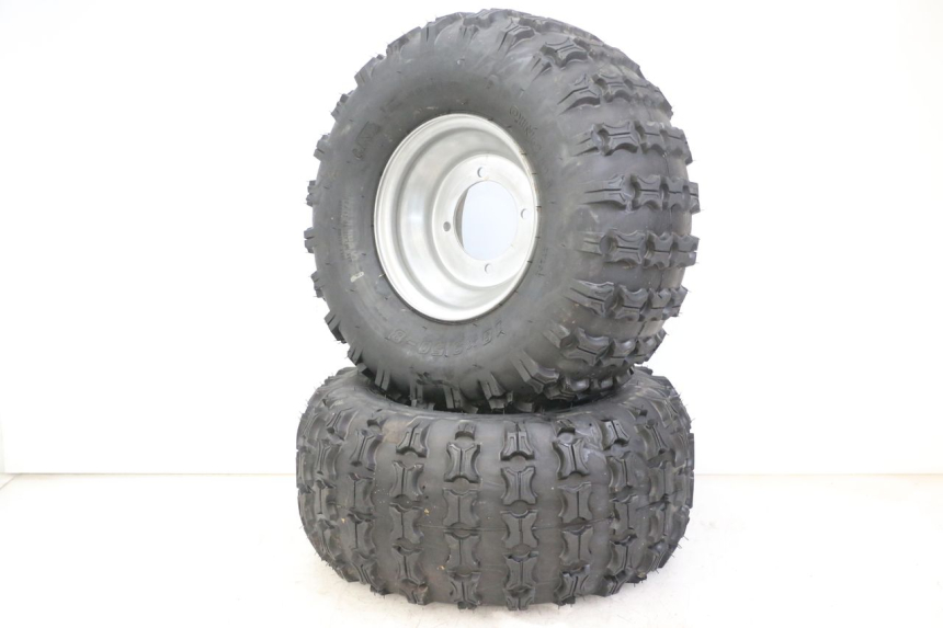 photo de HINTERRADFELGE UND REIFEN ANGELL ENFANT 1 - Detailansicht des Bauteils