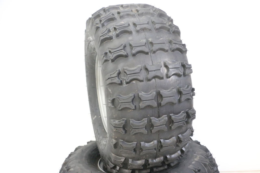 photo de HINTERRADFELGE UND REIFEN ANGELL ENFANT 1 - Zoom auf Gebrauchszustand