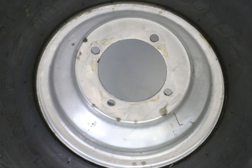 photo de HINTERRADFELGE UND REIFEN ANGELL ENFANT 1 - Details der Befestigungspunkte