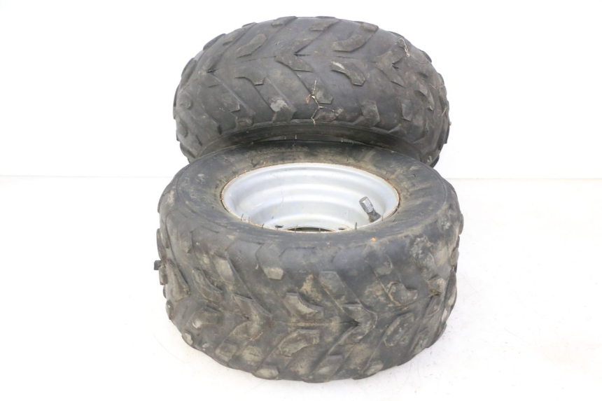 photo de HINTERRADFELGE UND REIFEN KEROX BAZOOKA 110 - Detailansicht des Bauteils