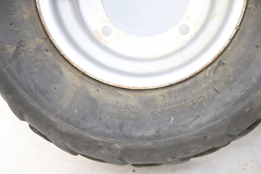 photo de HINTERRADFELGE UND REIFEN KEROX BAZOOKA 110 - Hochauflösende Nahaufnahme