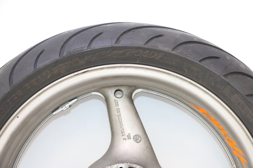 photo de HINTERRADFELGE UND REIFEN HONDA CB F HORNET 600 (2005 - 2006) - Detailansicht des Bauteils