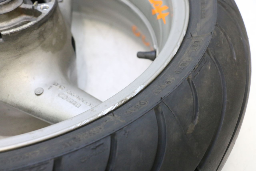 photo de HINTERRADFELGE UND REIFEN HONDA CB F HORNET 600 (2005 - 2006) - Details der Befestigungspunkte