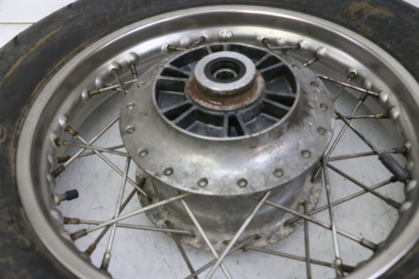 photo de HINTERRADFELGE UND REIFEN APRILIA CLASSIC 125 (1995 - 2001) - Alternative Perspektive