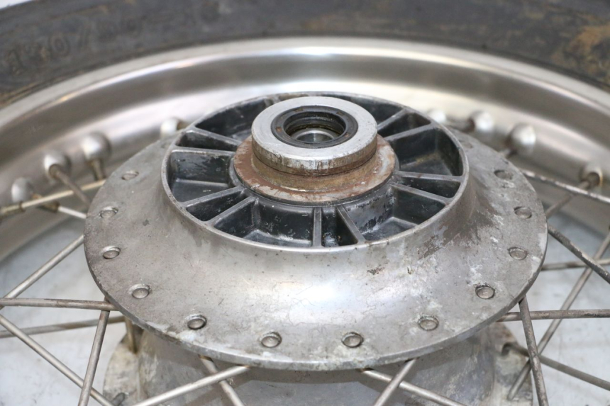 photo de HINTERRADFELGE UND REIFEN APRILIA CLASSIC 125 (1995 - 2001) - Gesamtansicht des Produkts